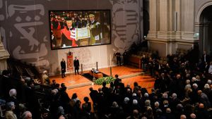 L’addio a Roversi-Monaco. Santa Lucia gremita, Molari: “La sua un’università forte e aperta”