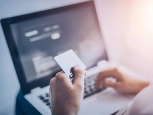 How serious is it if you make your credit card payment a few days late?