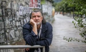 Od salona do žive teorije