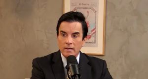 Candidato Carlos Espá propone bono de escolaridad para quienes deseen matricular a sus hijos en colegios privados