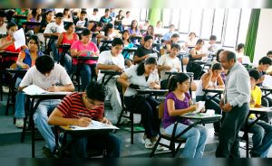 Educación superior y ciencia en disputa: una discusión urgente, por Rebecca Lemos Igreja