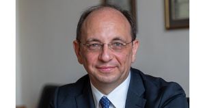 Спрете раздаването на пари, за 5 г. хаос, държавата стана майка хранилница за всички