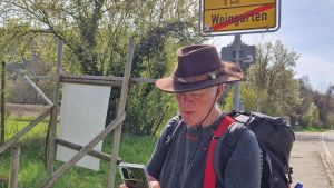 Bodo Clemens ist 83 Jahre alt und läuft von Rügen bis nach Spanien