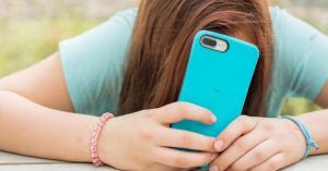 Teen Anxiety and the Dangers of Doomscrolling