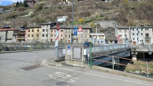 Teglio vuole eliminare l’unico semaforo rimasto da Colico a Bormio. Ma servono 500mila euro