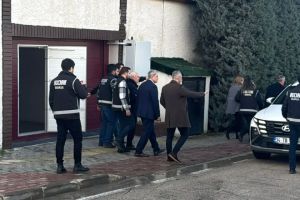 Bozbey’in örgütü Saray’ın bitmeyecek savaşı