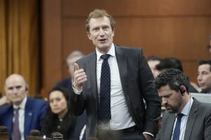 La «foutaise» de Marc Miller