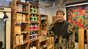 Cannabispflänzchen im Wohnzimmer? Keine Panik, das ist legal