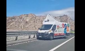 Na Hrvaškem zaradi močne burje številne motnje v prometu