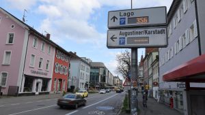 Intelligentes System soll Autofahrern künftig die Parkplatzsuche erleichtern