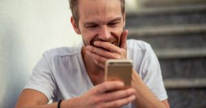 AI Doesn’t Flatter You: It Does Something Worse