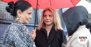 Ποιους απειλεί η Καρυστιανού;