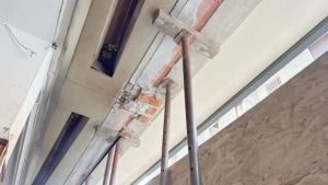 Negozio distrutto in via Trento «Ora lavoriamo per ripartire»