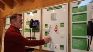 Unternehmer wagt Vorstoß gegen mächtige Elektrotechnik-Norm im Gesundheitswesen