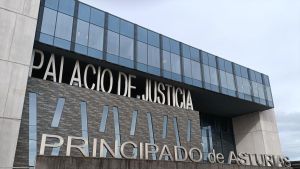 El camarero gijonés que denunció a su jefe por violarle en San Juan recurrirá la absolución del hostelero