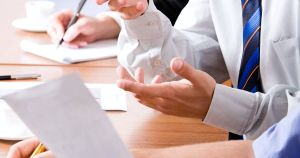 Denne gang er det anderledes, siger chefen. Det er det næsten aldrig