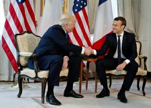 Trump se mofa de Macron y dice que 