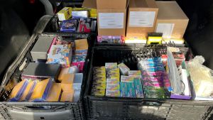 Schmuggel fliegt auf – Tausende von Pokémon-Karten im Wert von 6900 Euro im Kofferraum verstaut