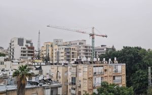 Dust storm turns Israel’s skies gray on Passover, drives up pollution