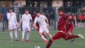 Poesio sbaglia un rigore, poi il Pavia affonda. L’Oltrepò vince e prenota la salvezza