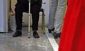 Je čas za tesnejše povezovanje dolgotrajne oskrbe z zdravstvom?