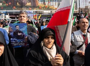 تذبذب ترامب في تصريحاته بشأن أهداف الحـرب... وإيران تشكّك حيال الديبلوماسية