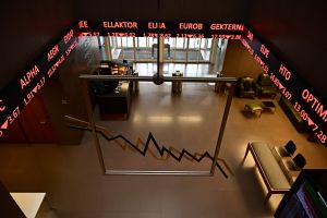 Η ανάφλεξη στη Μέση Ανατολή φέρνει βαθύ και ασύμμετρο οικονομικό σοκ