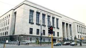 Farmacista violentò una cliente. Condanna a 2 anni e stop al lavoro