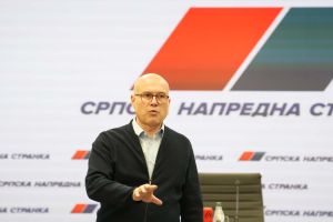 Posle Brnabić, neposlušan i Vučević