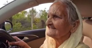 At 72, She Fulfills a Lifelong Dream and Drives Through the Streets of Jammu With Fearless Confidence