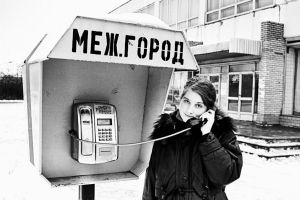 «Алло, Смольный? Девушка, соедините!»: почему идея вернуть стационарные телефоны звучит как шутка из прошлого века