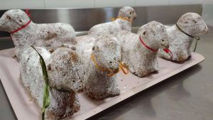 Los corderos de Pascua de las Clarisas: el dulce estrella que causa sensación ( y se ha agotado) en Villaviciosa