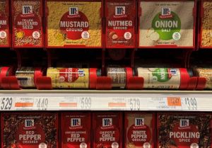 Consumentenmegadeals maken zeldzame comeback in het eerste kwartaal