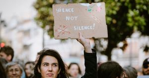 Aux Etats-Unis, les chercheurs s’autocensurent pour éviter les mots bannis par Trump