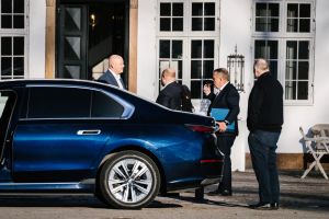 Hele Danmark holder øje med dig, Løkke