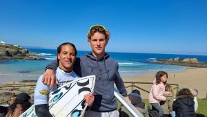 Tapia tiene el plan perfecto: temperatura veraniega y buenas olas para un campeonato surfista que es 