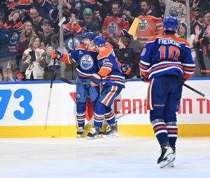 Oilers’ Max Jones is making a strong case to lock down a fourth-line spot in the playoffs