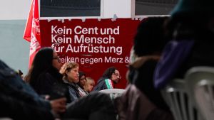 Krieg dem Krieg: Sommercamp von Klasse Gegen Klasse