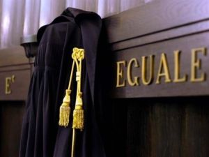 Ferrara, stalking alla 23enne del piano di sopra: condannato il vicino