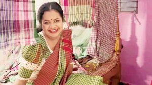 Back off, and let Pujaa live her life