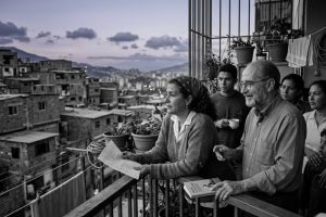 Paz en la tierra y poesÃ­a en las alturas, por VÃ­ctor Corcoba Herrero