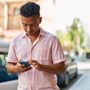 O impacto do celular na postura e nos músculos