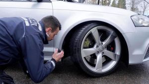 Car-Freitag: Polizei stellt Tuning-Autos in Stuttgart sicher