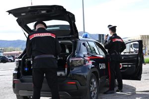 Ferrara, si finge innamorato e poi la deruba: indagato l’ex compagno