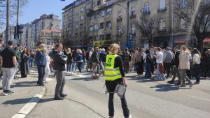 Studenti stigli ispred „29. novembra“, blokiran saobraćaj (FOTO, VIDEO)