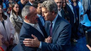 Feijóo y Fernández exhiben sintonía tras aparcar el choque por el liderazgo del PP en Catalunya