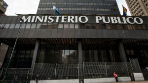 Poderes públicos independiente y al servicio de todos