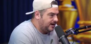 Rica Perrone, o mundo do futebol e a liberdade de expressão como pretexto