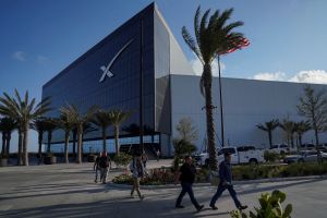 Η SpaceX στοχεύει σε αποτίμηση 2 τρισ. δολ.