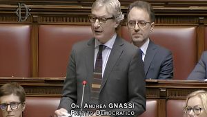 Welfare, polemica sui tagli: 